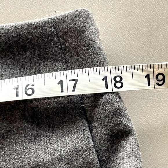 Talbots Signature Style Wool Cargo Pants | Size 10 | Gray - Picture 9 of 11